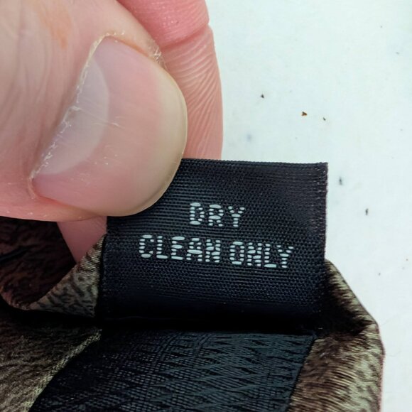 Alexander Julian Multi Pattern Geometric Shape 100 % Silk Handmade Necktie - Picture 2 of 10